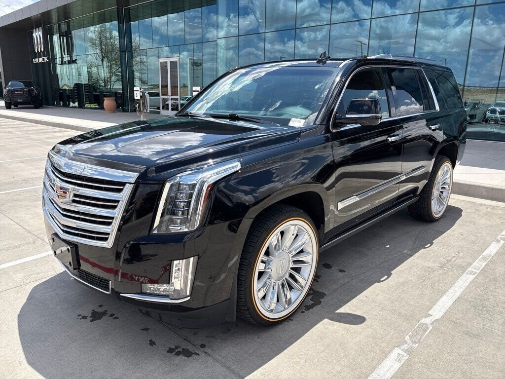 2018 CADILLAC Escalade