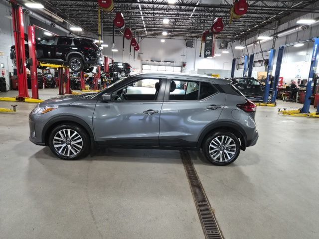 2023 NISSAN Kicks