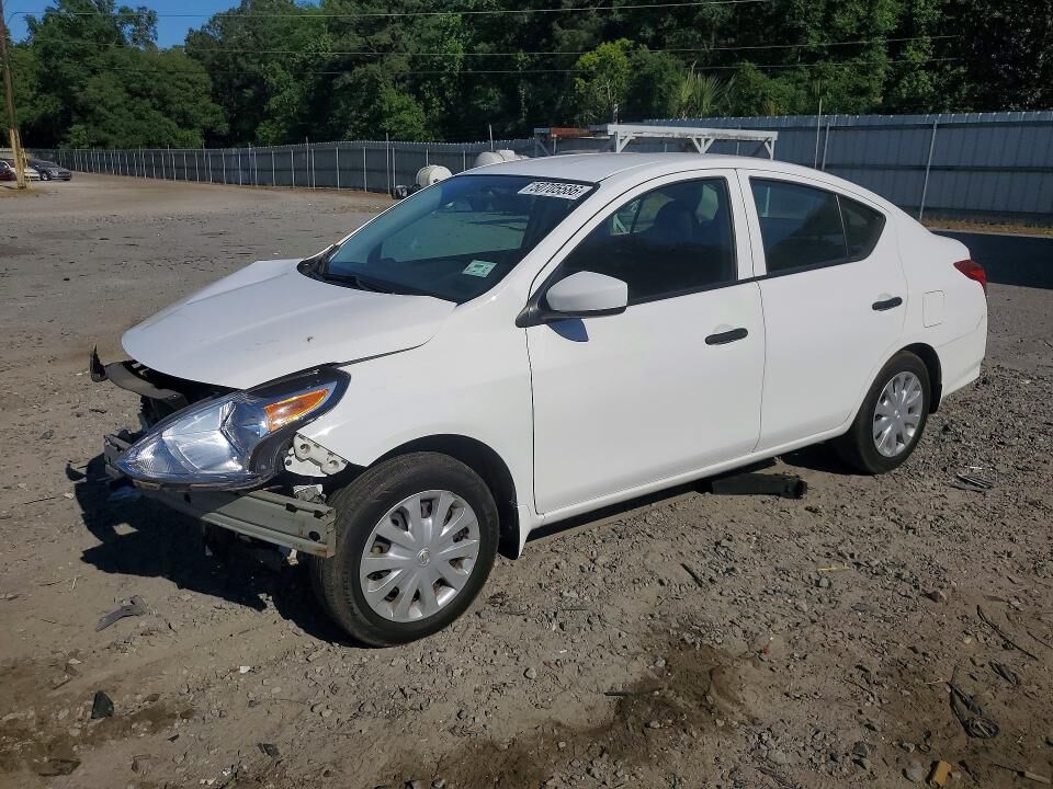2018 NISSAN Versa