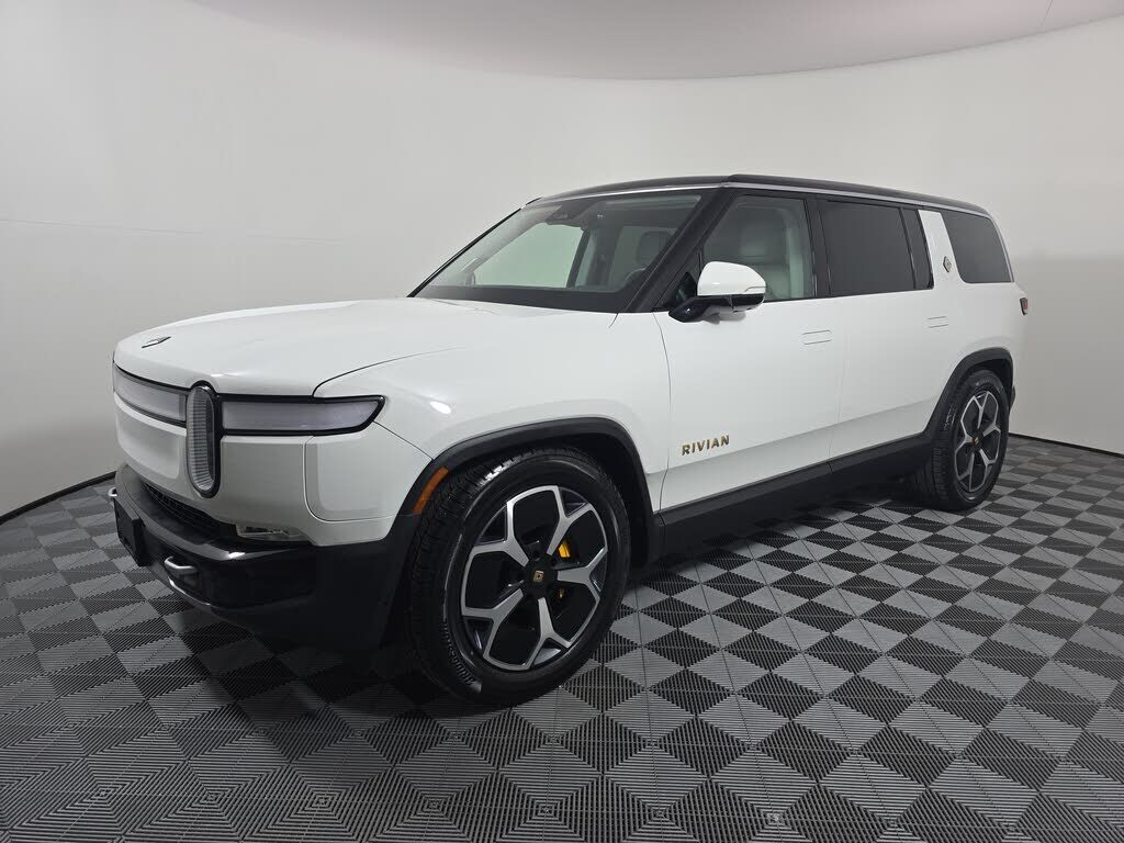 2024 RIVIAN R1S