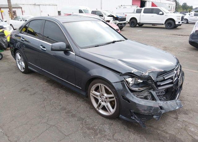 2014 MERCEDES-BENZ C-Class