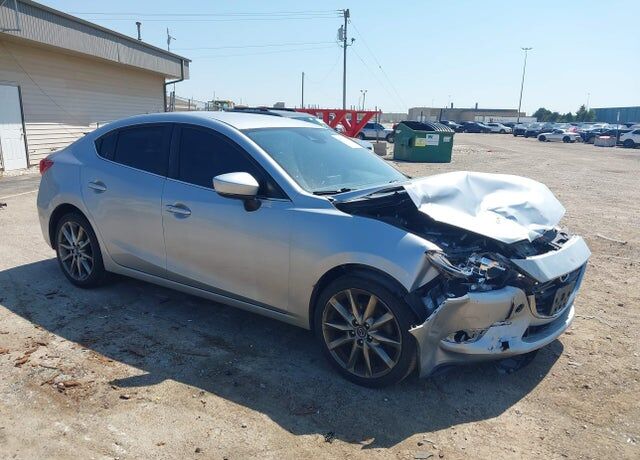 2018 MAZDA Mazda3