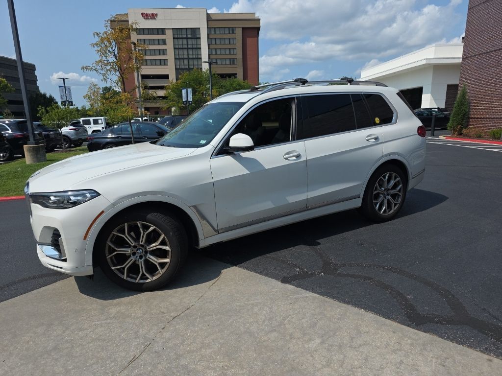 2021 BMW X7