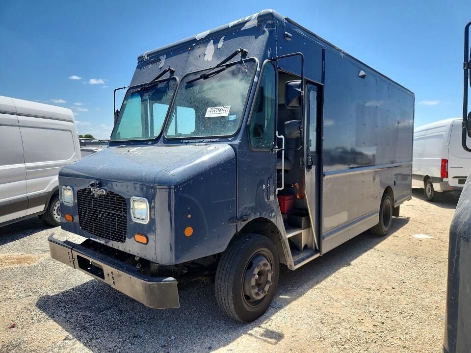 2021 FREIGHTLINER MT 45G Front Gasoline Engine Walk in Van Chassis