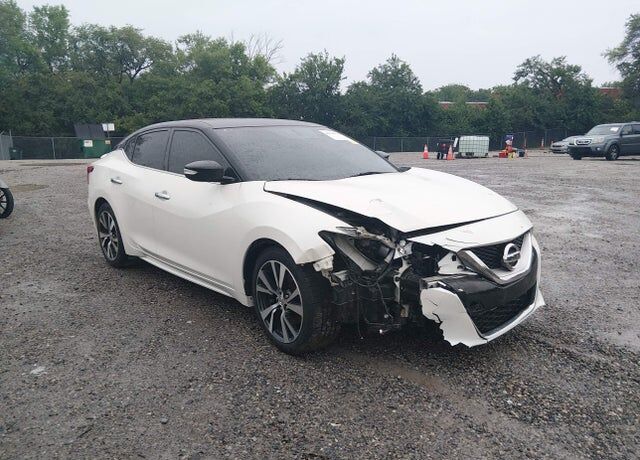 2017 NISSAN Maxima