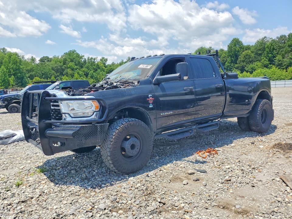 2022 RAM 3500
