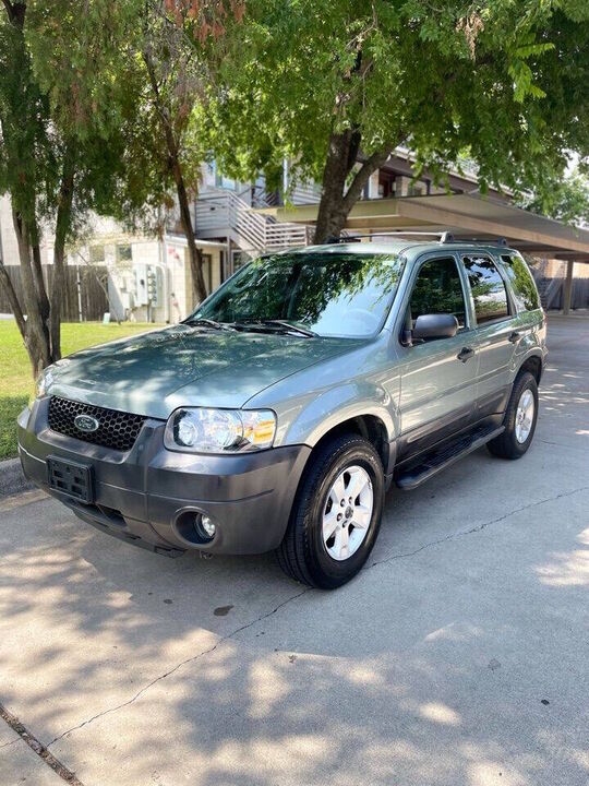 2005 FORD Escape
