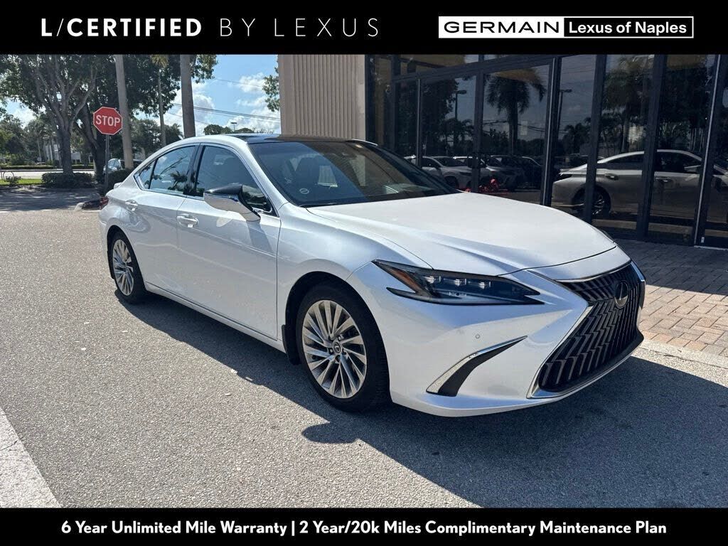 2022 LEXUS ES
