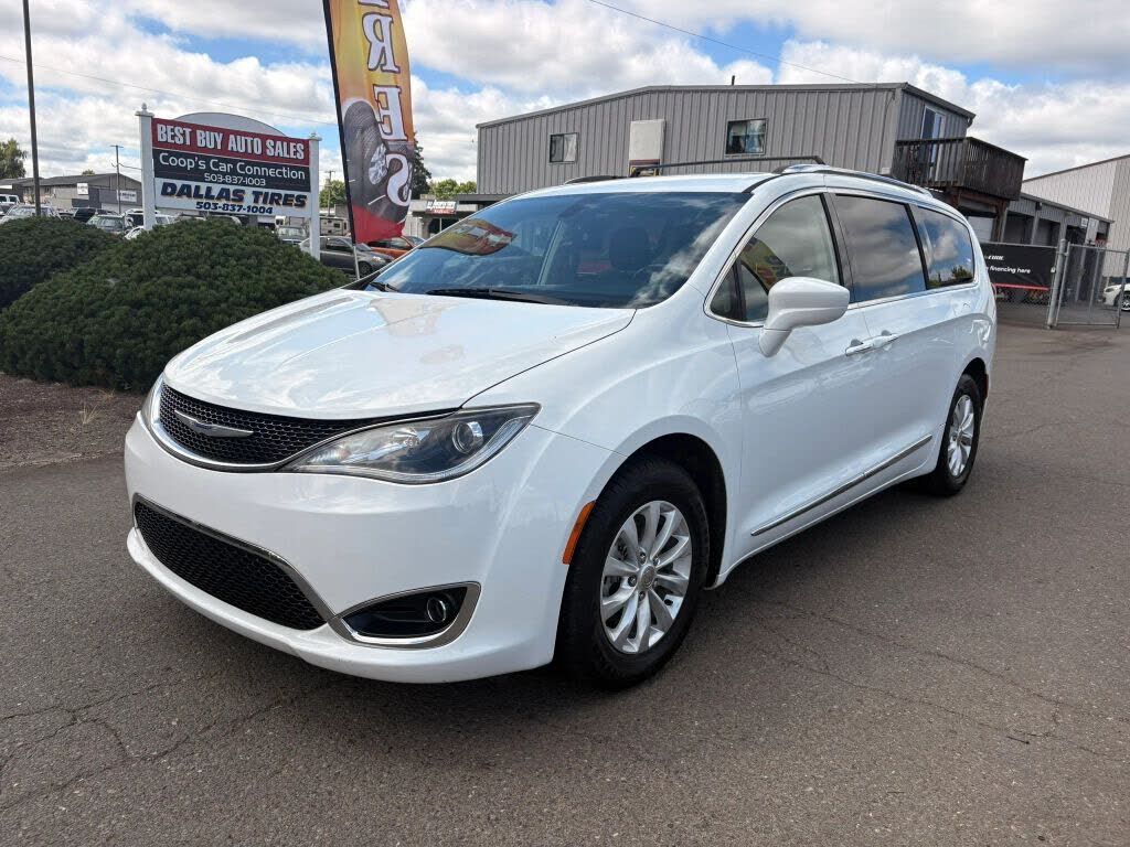 2019 CHRYSLER Pacifica
