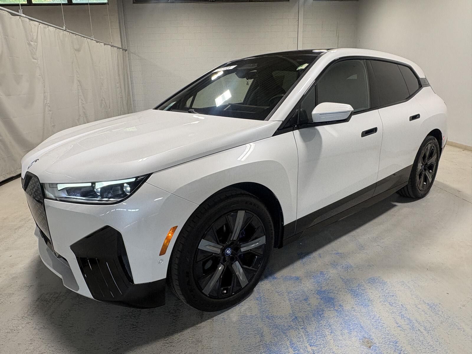 2023 BMW ix
