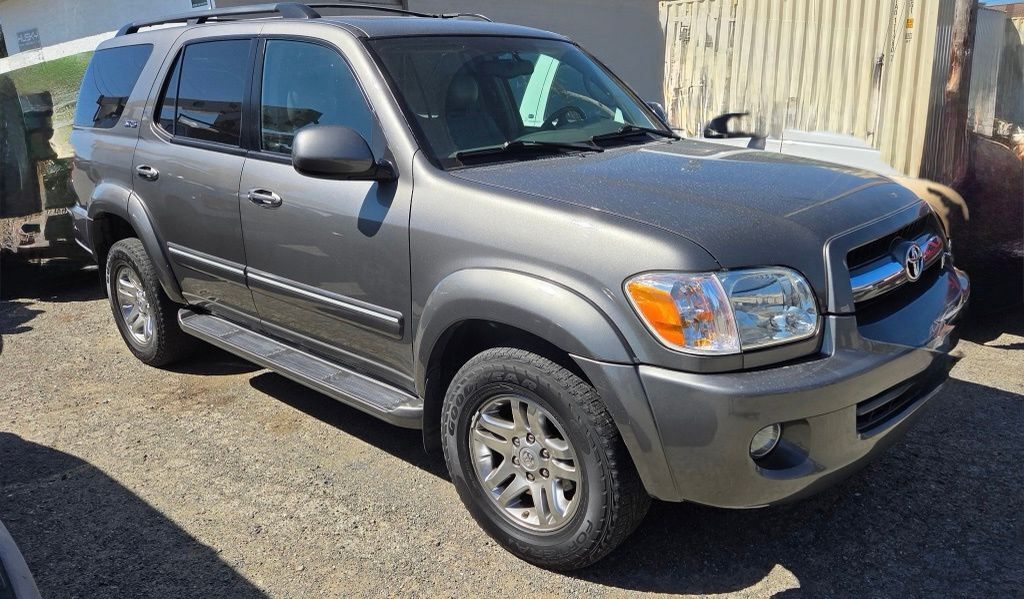 2005 TOYOTA Sequoia
