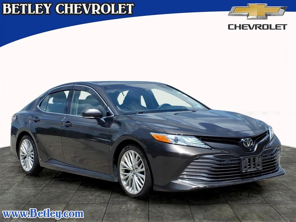 2018 TOYOTA Camry