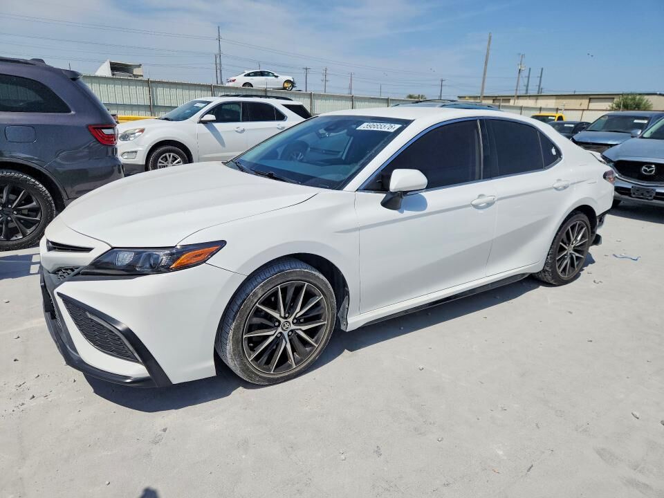 2022 TOYOTA Camry