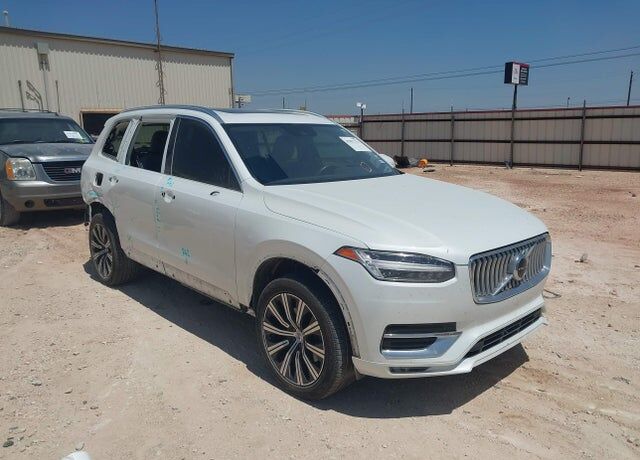 2020 VOLVO XC90