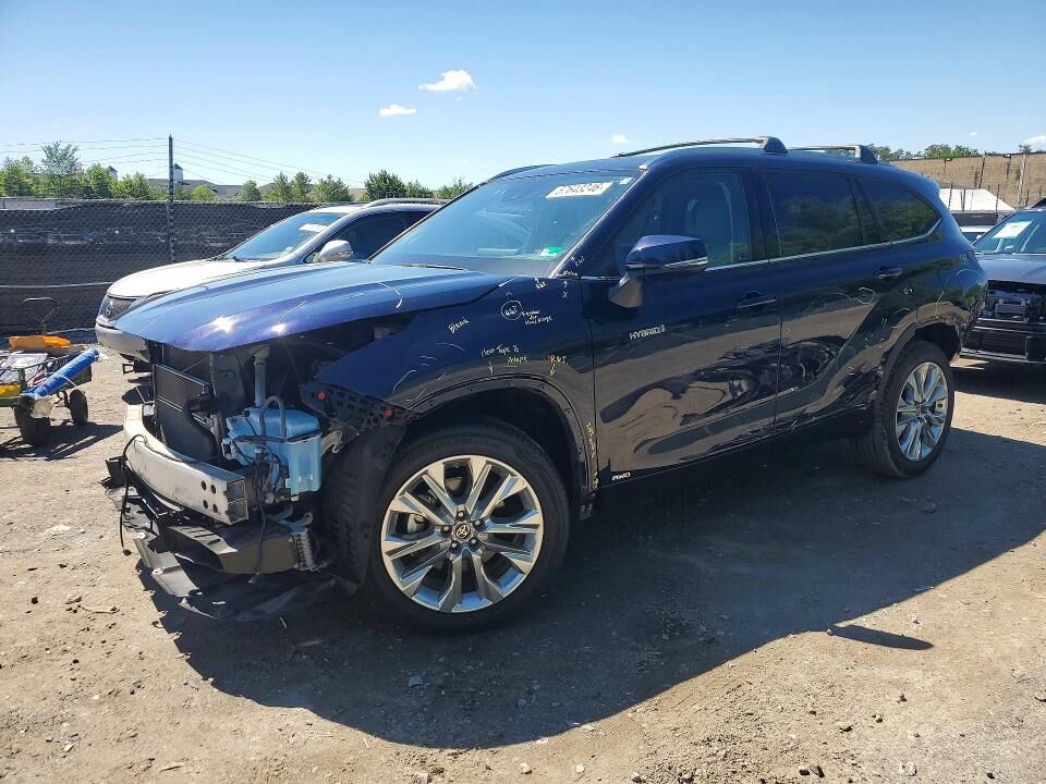 2021 TOYOTA Highlander