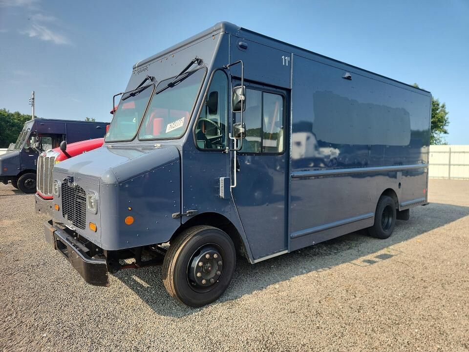 2021 FREIGHTLINER MT 45G Front Gasoline Engine Walk in Van Chassis