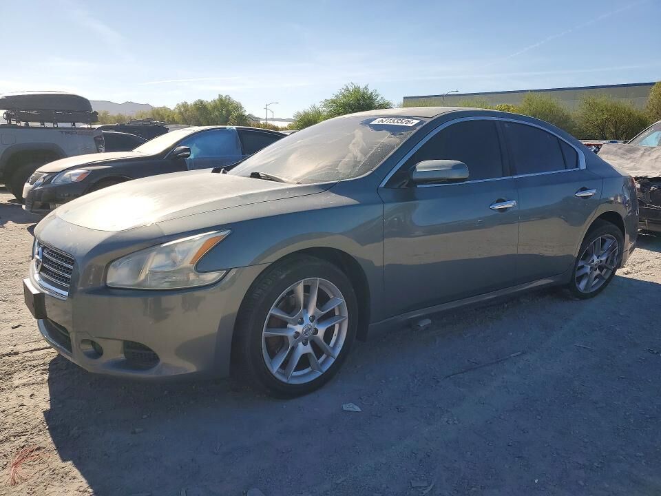 2010 NISSAN Maxima