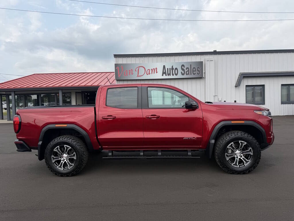 2024 GMC Canyon