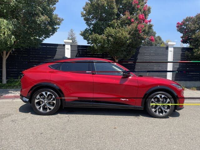 2021 FORD Mach-E
