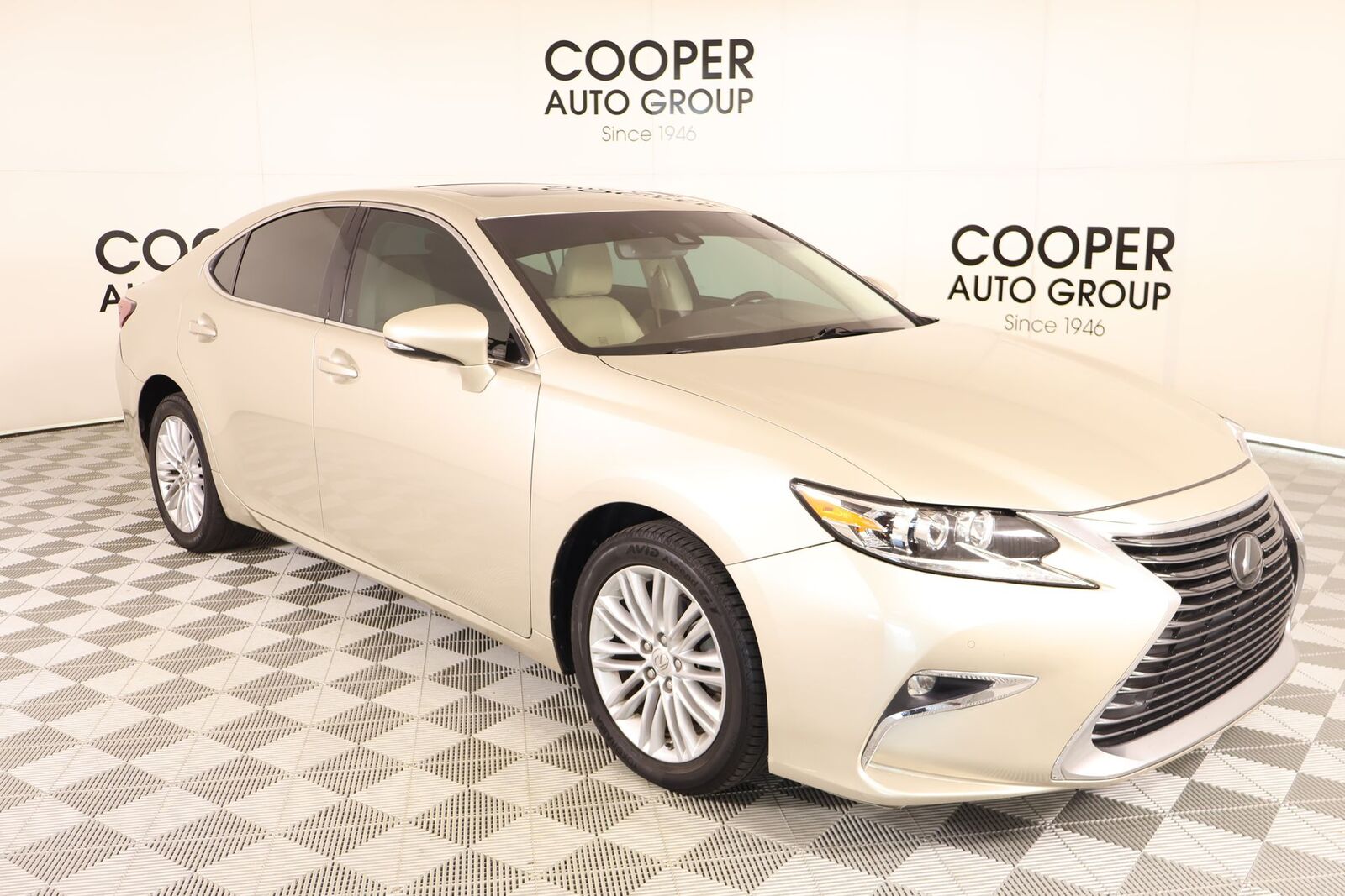 2017 LEXUS ES