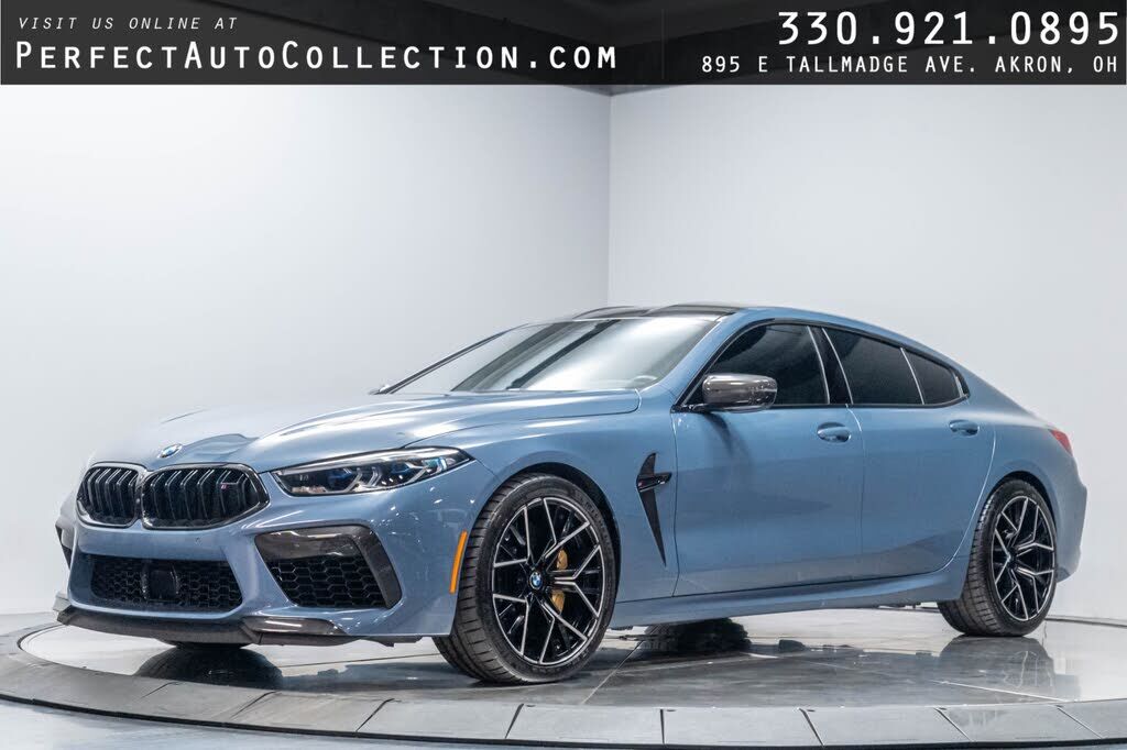 2022 BMW M8