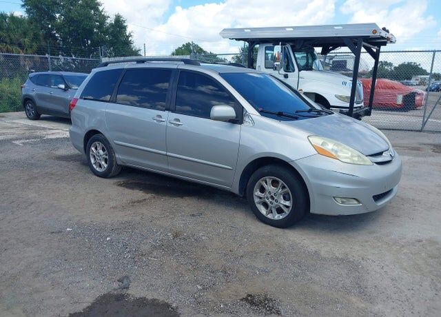 2006 TOYOTA Sienna
