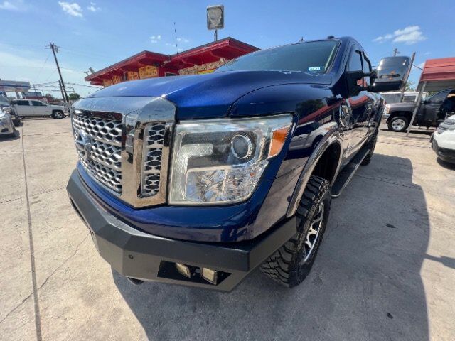 2016 NISSAN Titan