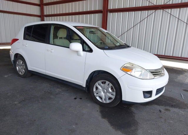 2011 NISSAN Versa
