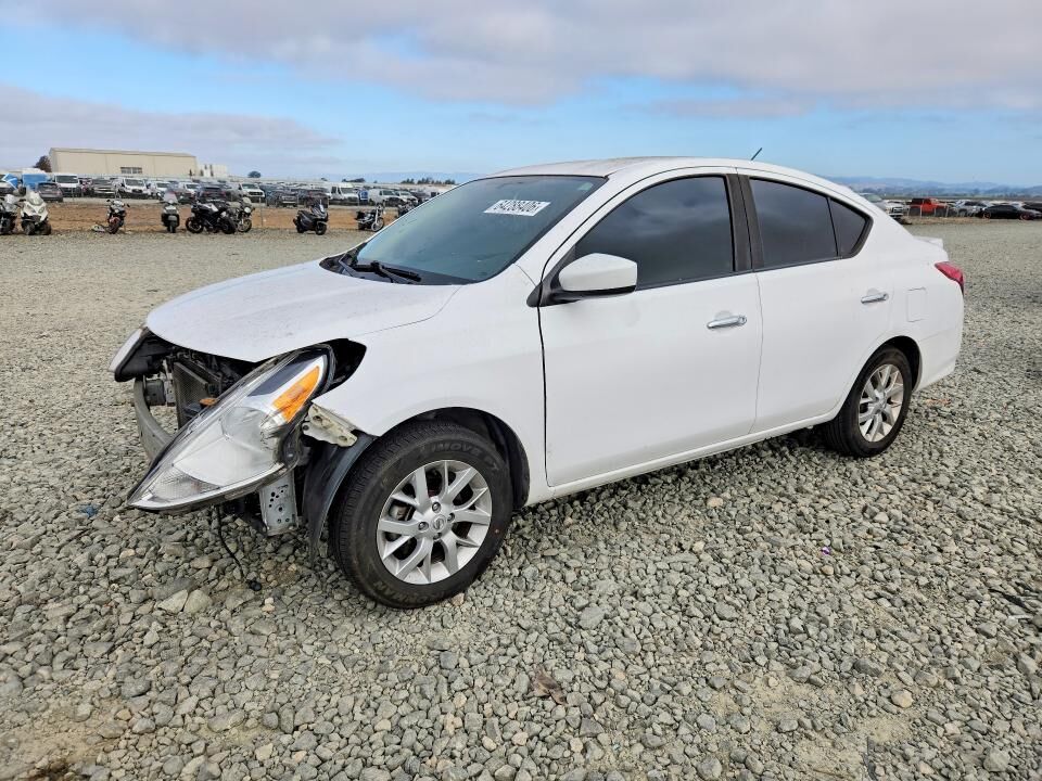 2018 NISSAN Versa