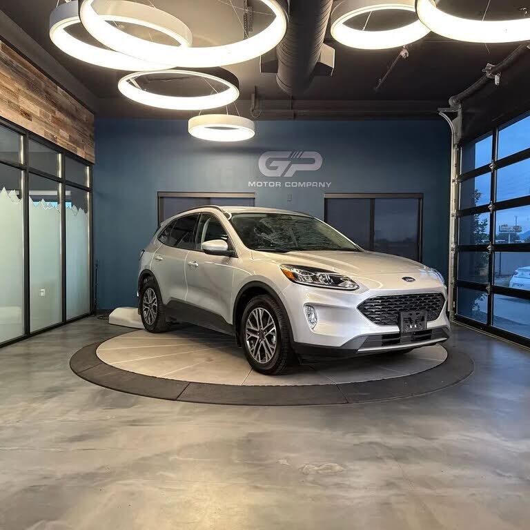 2020 FORD Escape