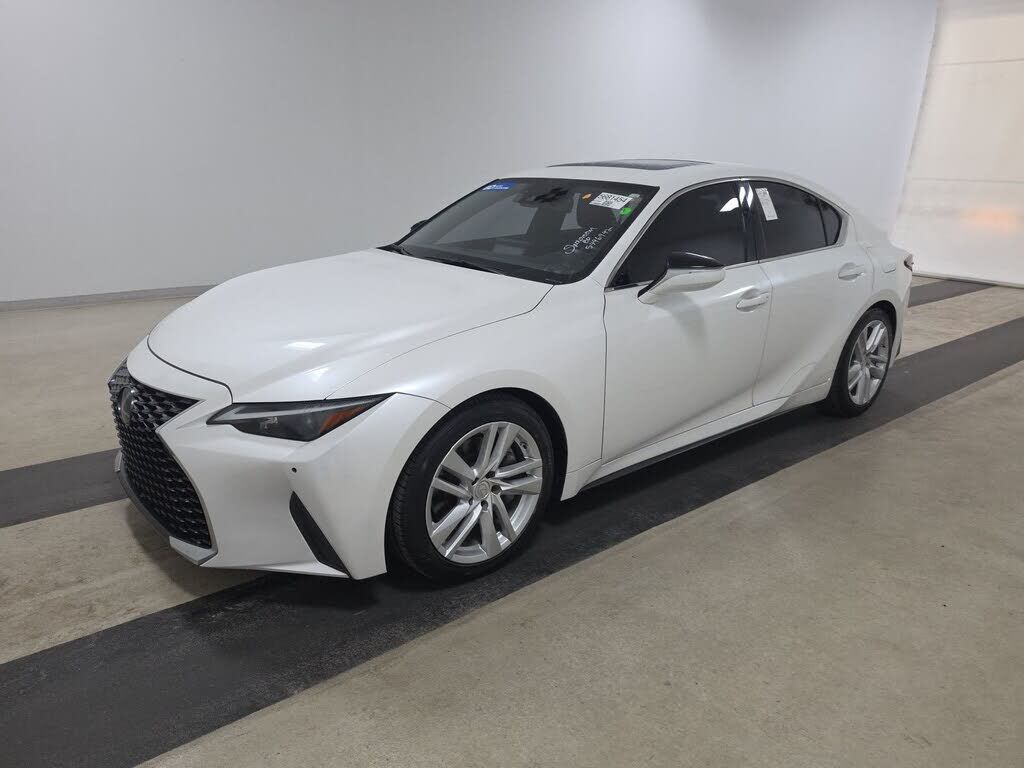 2021 LEXUS IS
