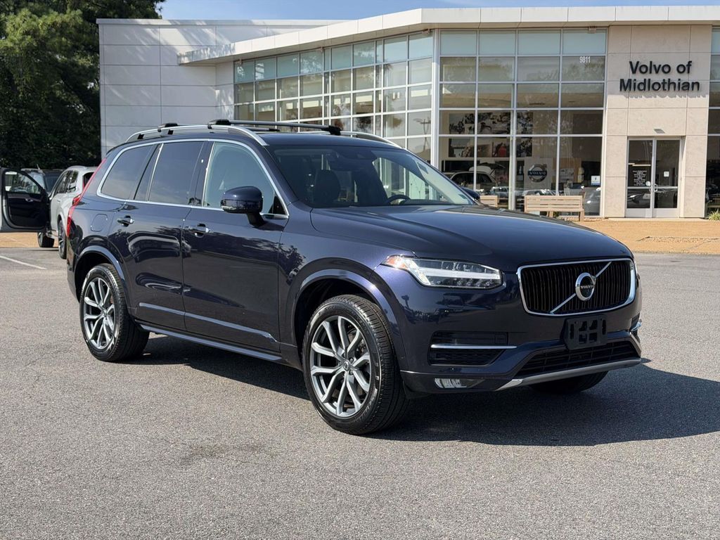 2017 VOLVO XC90