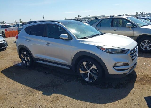 2017 HYUNDAI Tucson