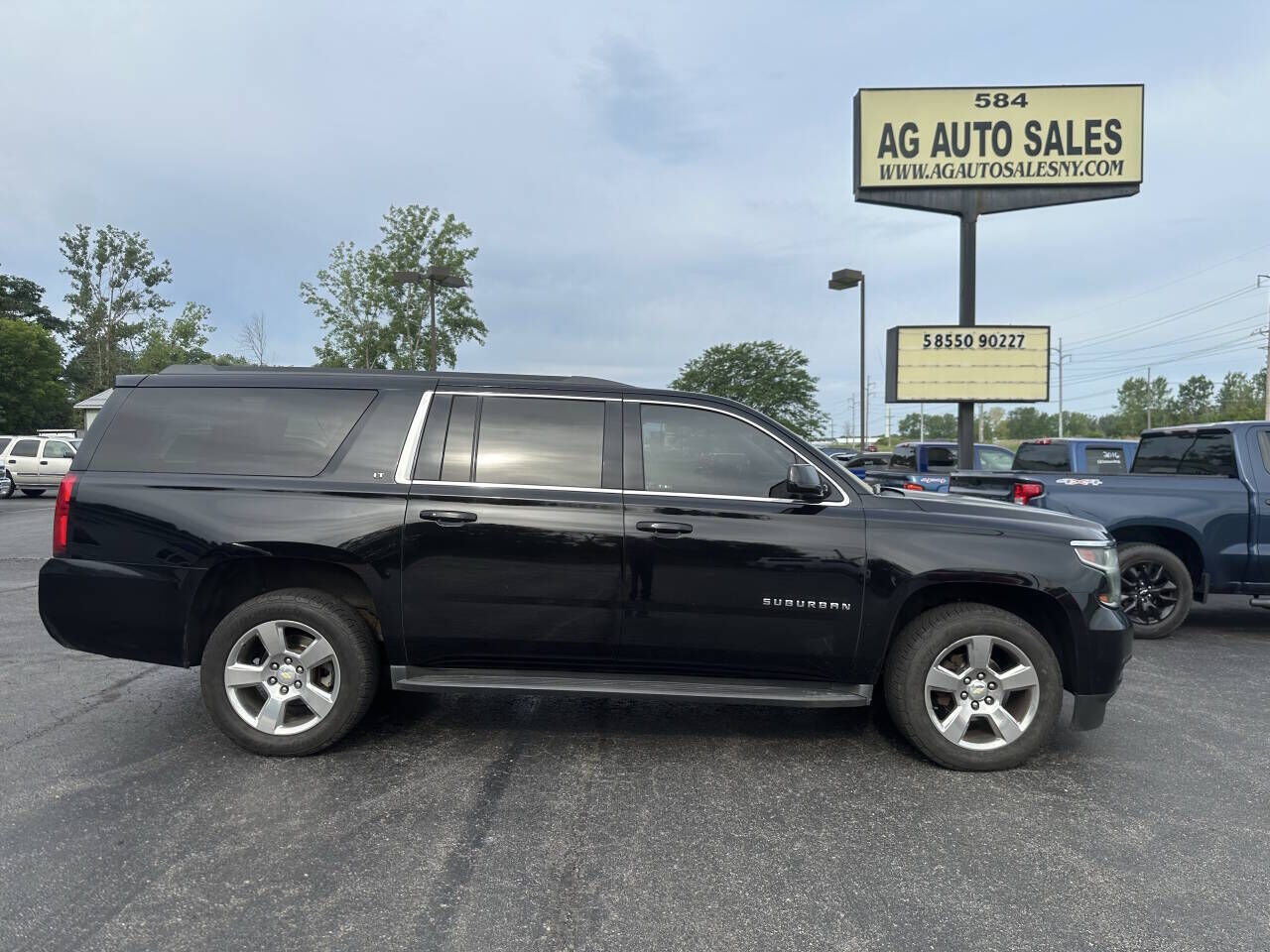2016 CHEVROLET Suburban