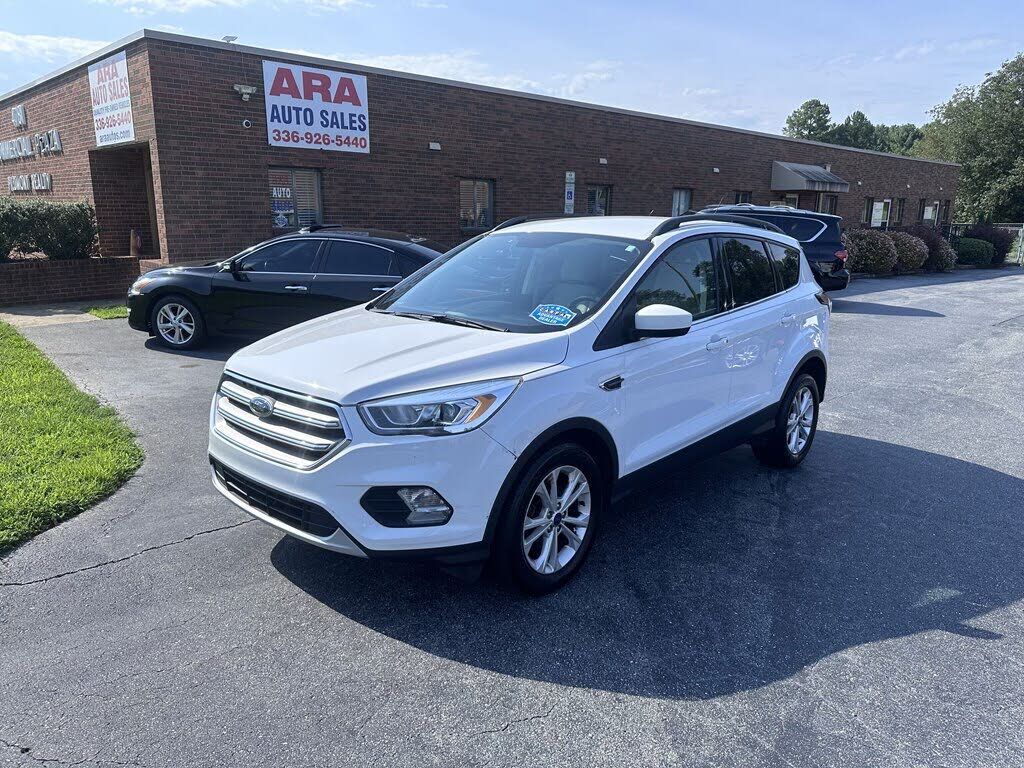 2017 FORD Escape