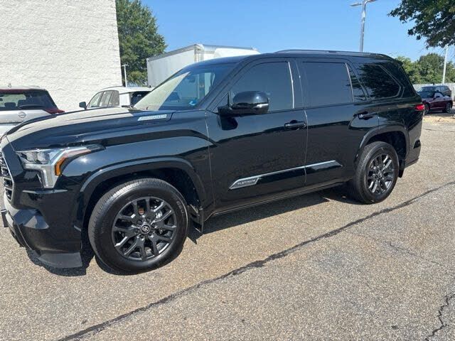 2025 TOYOTA Sequoia