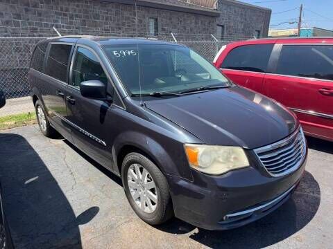 2014 CHRYSLER Town and Country