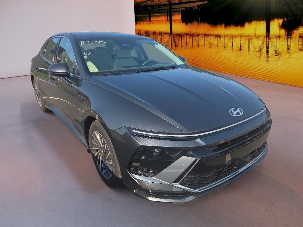 2025 HYUNDAI Sonata