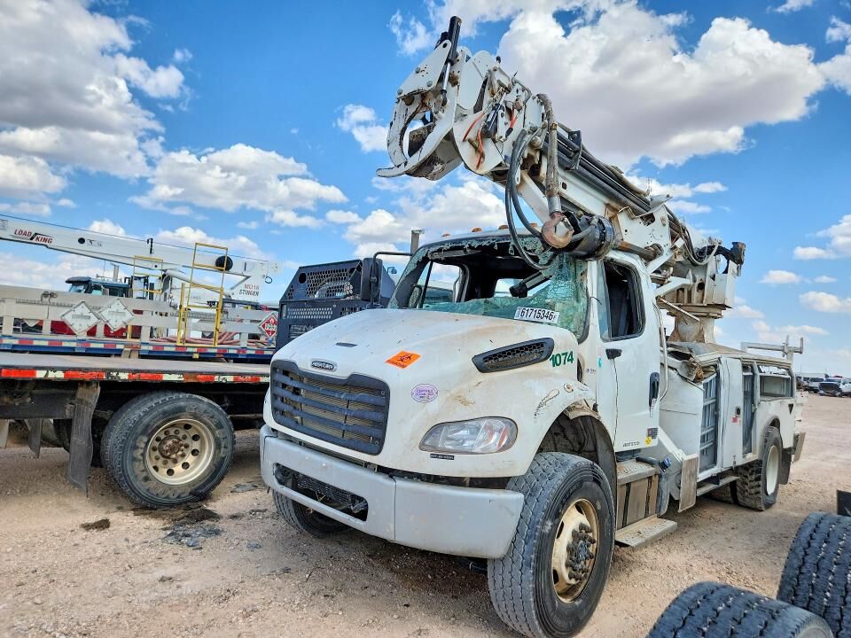 2025 FREIGHTLINER M2