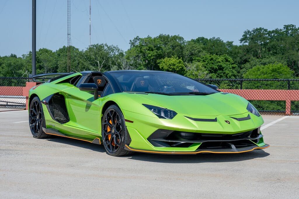 2021 LAMBORGHINI Aventador