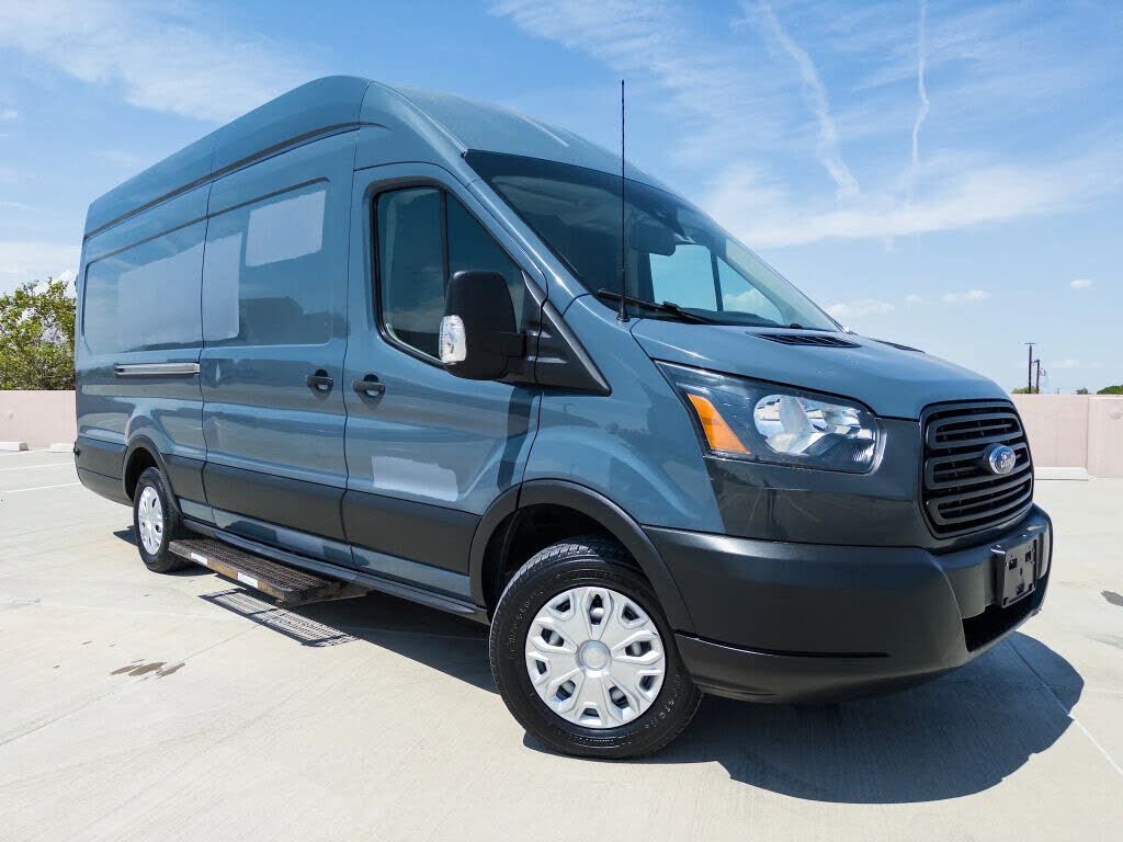 2019 FORD Transit
