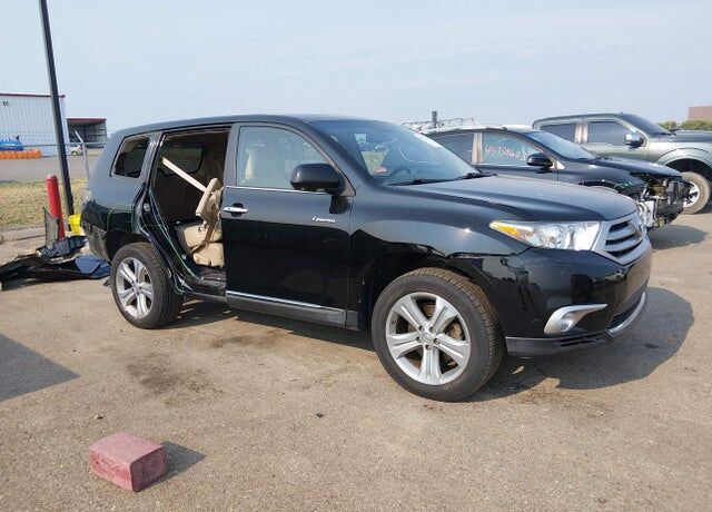 2013 TOYOTA Highlander