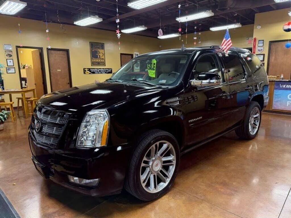 2013 CADILLAC Escalade