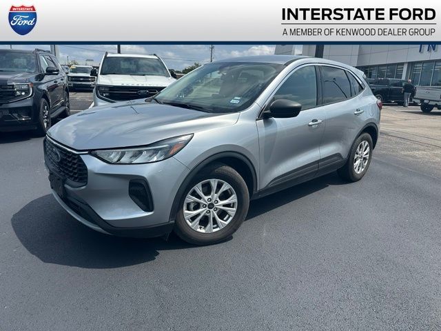 2024 FORD Escape