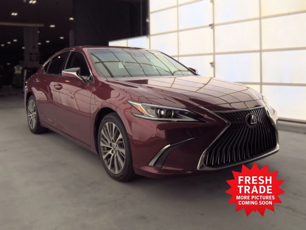 2019 LEXUS ES