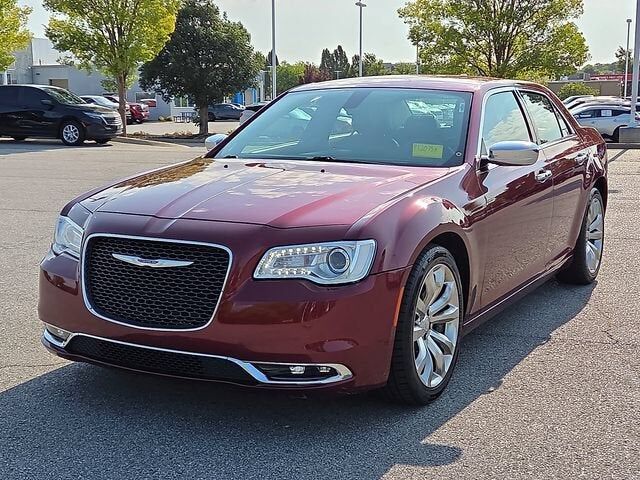 2019 CHRYSLER 300