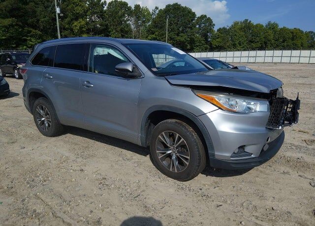 2016 TOYOTA Highlander
