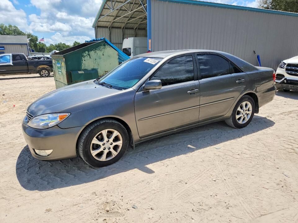 2005 TOYOTA Camry