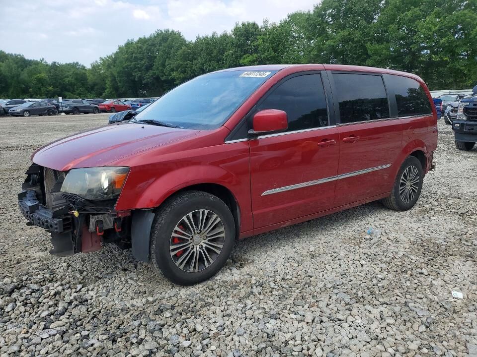 2013 CHRYSLER Town and Country
