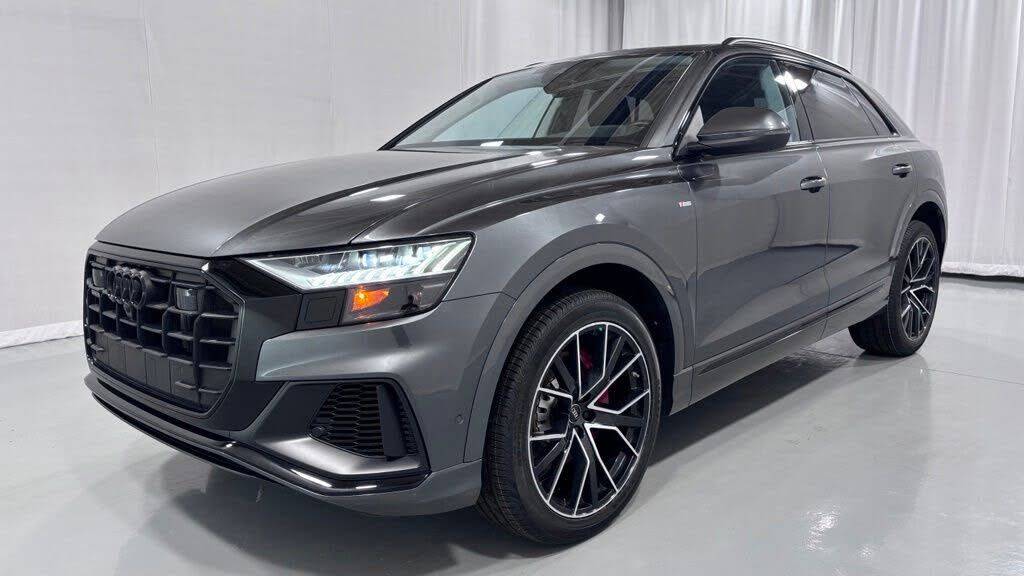 2023 AUDI Q8